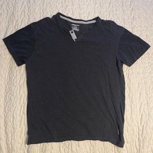 Kenneth Cole New York 2 Button T-Shirt